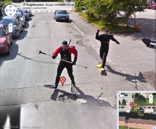 frog-men-attack-google.jpg