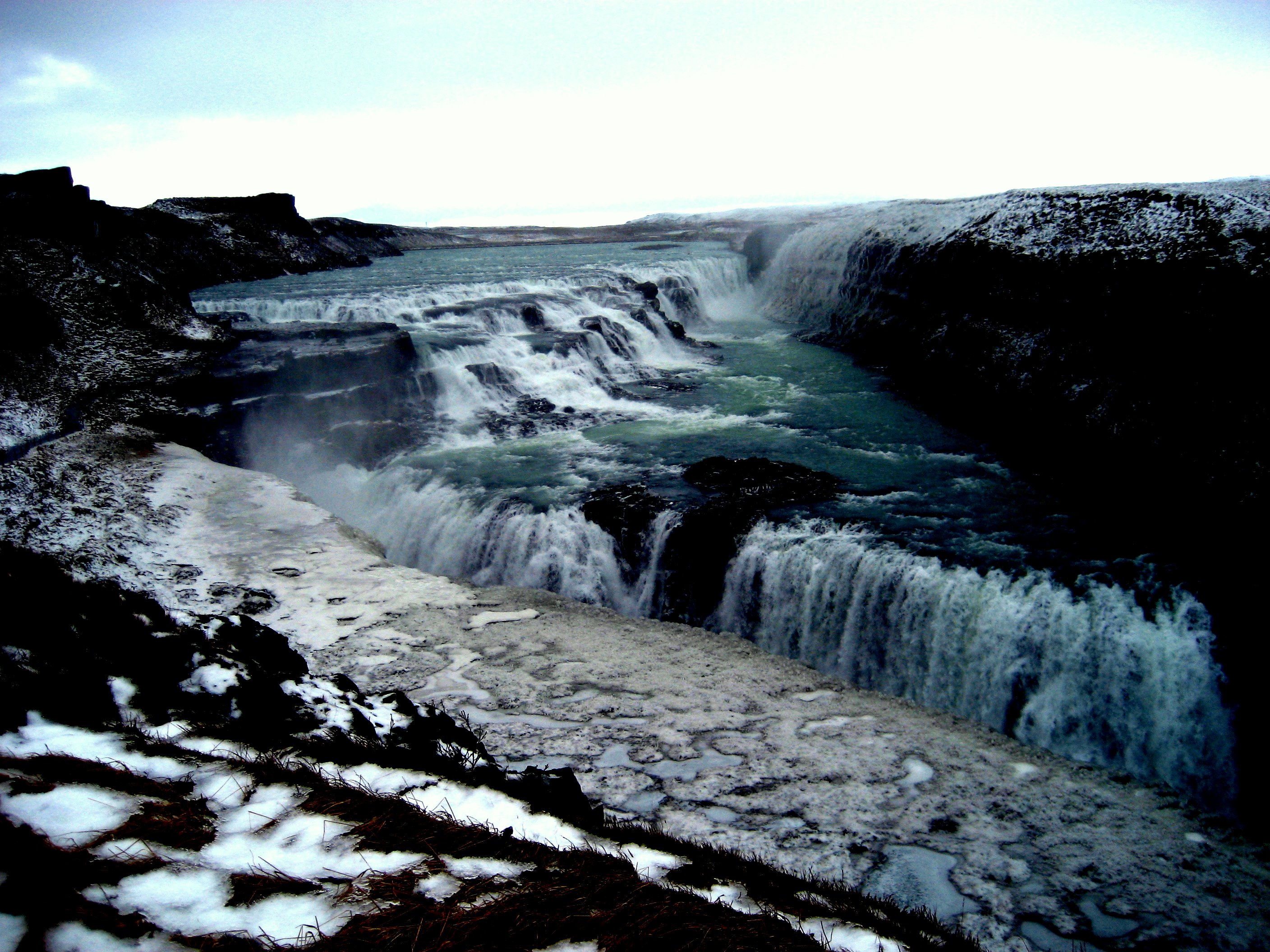 Gullfoss_waterfalls.jpg