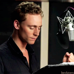 tumblr_m40i4y2Tmx1qaz69e.gif