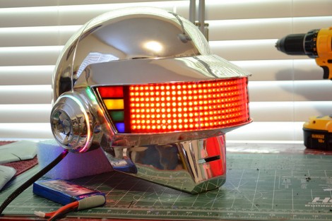 daft-punk-helmet-replica-2-e1317829667710.jpg
