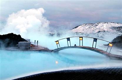 blue-lagoon-iceland.jpeg