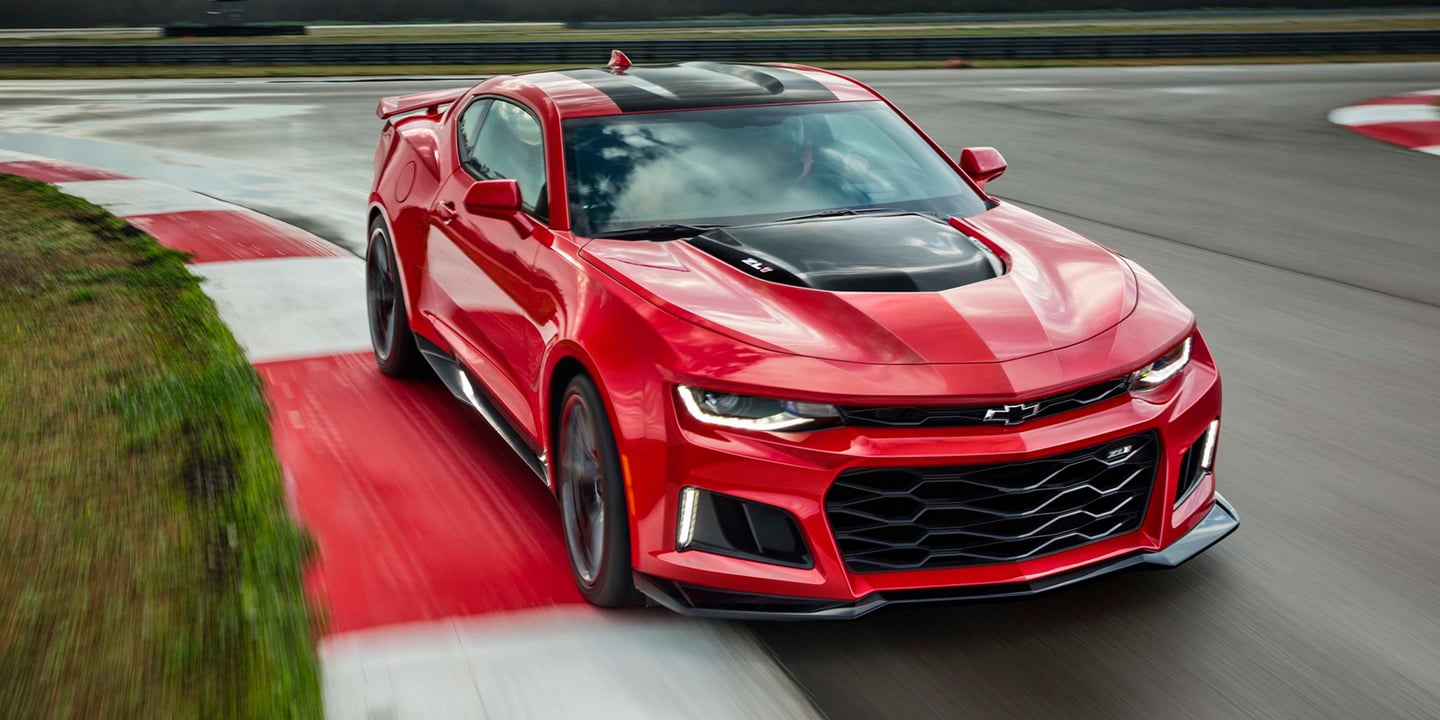 2017_chevrolet_camaro_zl1_02.jpg